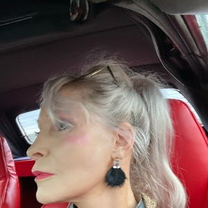 Meet your Posher, Gail